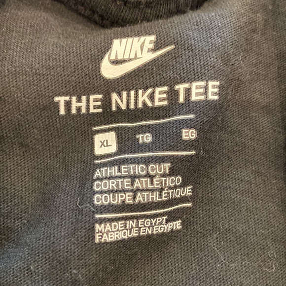 Brand new Nike shirt youth xl - Picture 3 of 4
